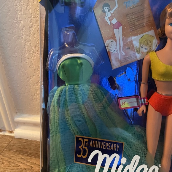 Midge doll - Picture 2 of 3